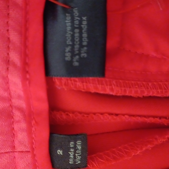 Limited Cassidy Fit Red Holiday or any occasion pant size 2 Like New - Picture 5 of 7